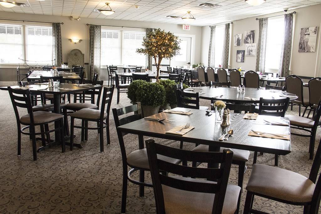 Brunos Restaurant and Tavern | restaurant | 33 Allen Ave, Portland, ME 04103, USA | 2078789511 OR +1 207-878-9511