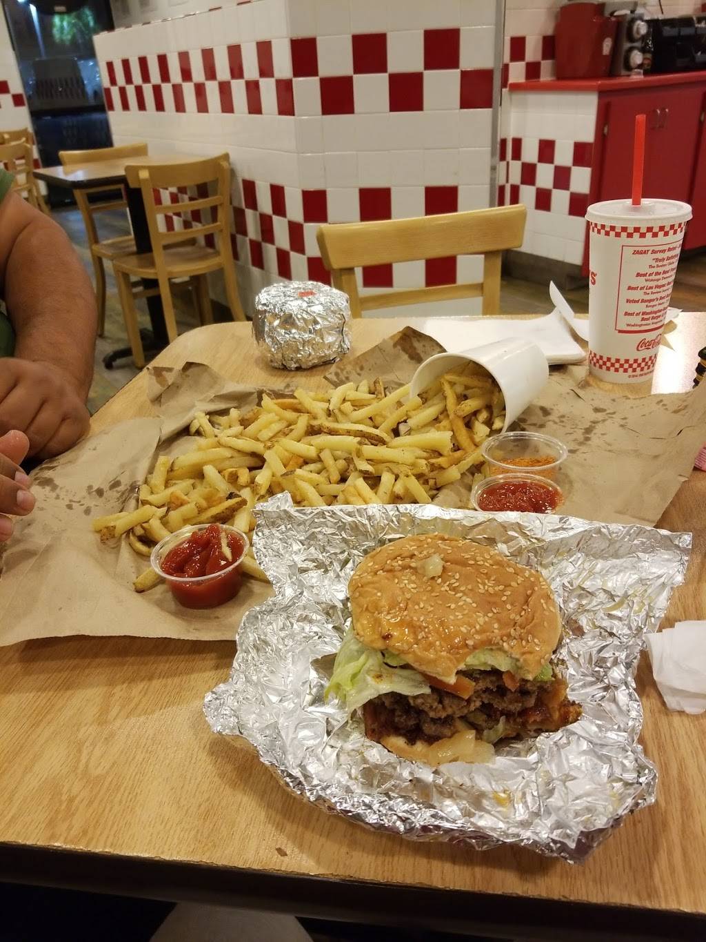 Five Guys | meal takeaway | 1662 Savannah Hwy, Charleston, SC 29407, USA | 8435565489 OR +1 843-556-5489
