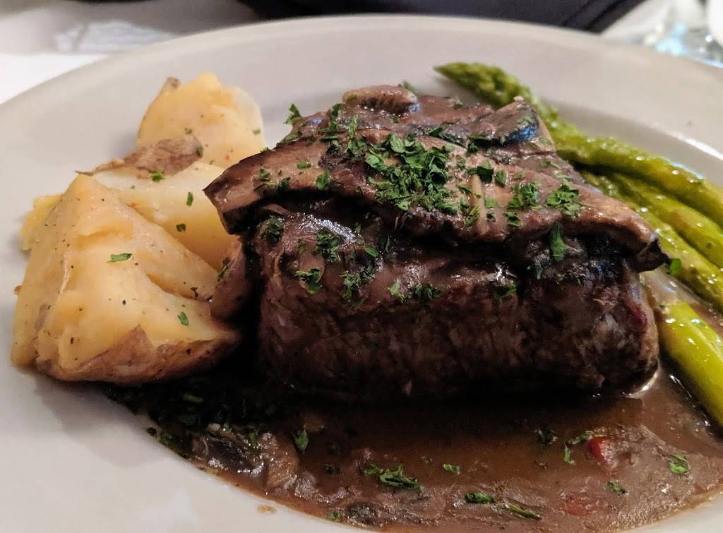 Paul Mineos Trattoria | restaurant | 333 W Port Plaza Dr, St. Louis, MO 63146, USA | 3148788180 OR +1 314-878-8180