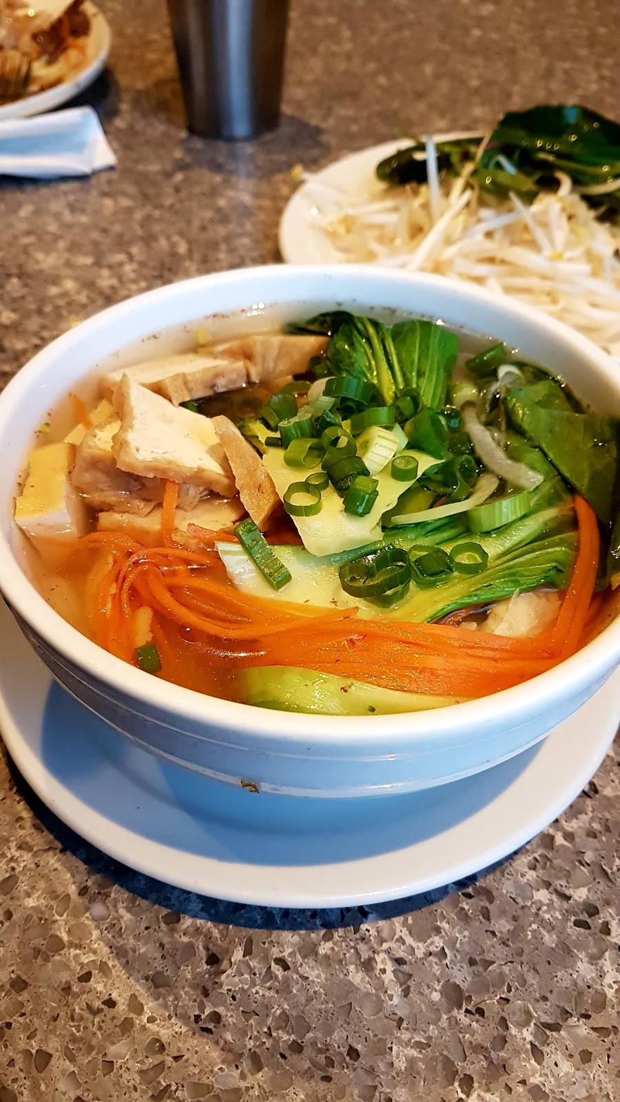 Saigon Asian Restaurant | restaurant | 1024 King St W, Hamilton, ON L8S 1L3, Canada | 9055281096 OR +1 905-528-1096