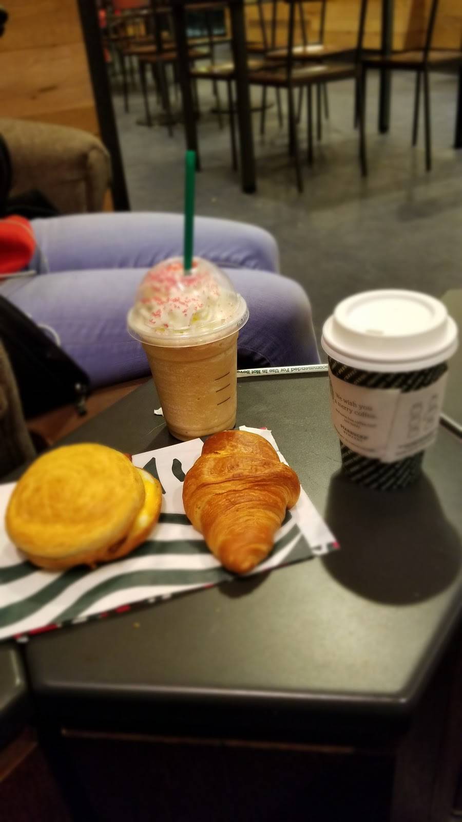 Starbucks | cafe | 165 E Army Trail Rd, Glendale Heights, IL 60139, USA | 6303070489 OR +1 630-307-0489