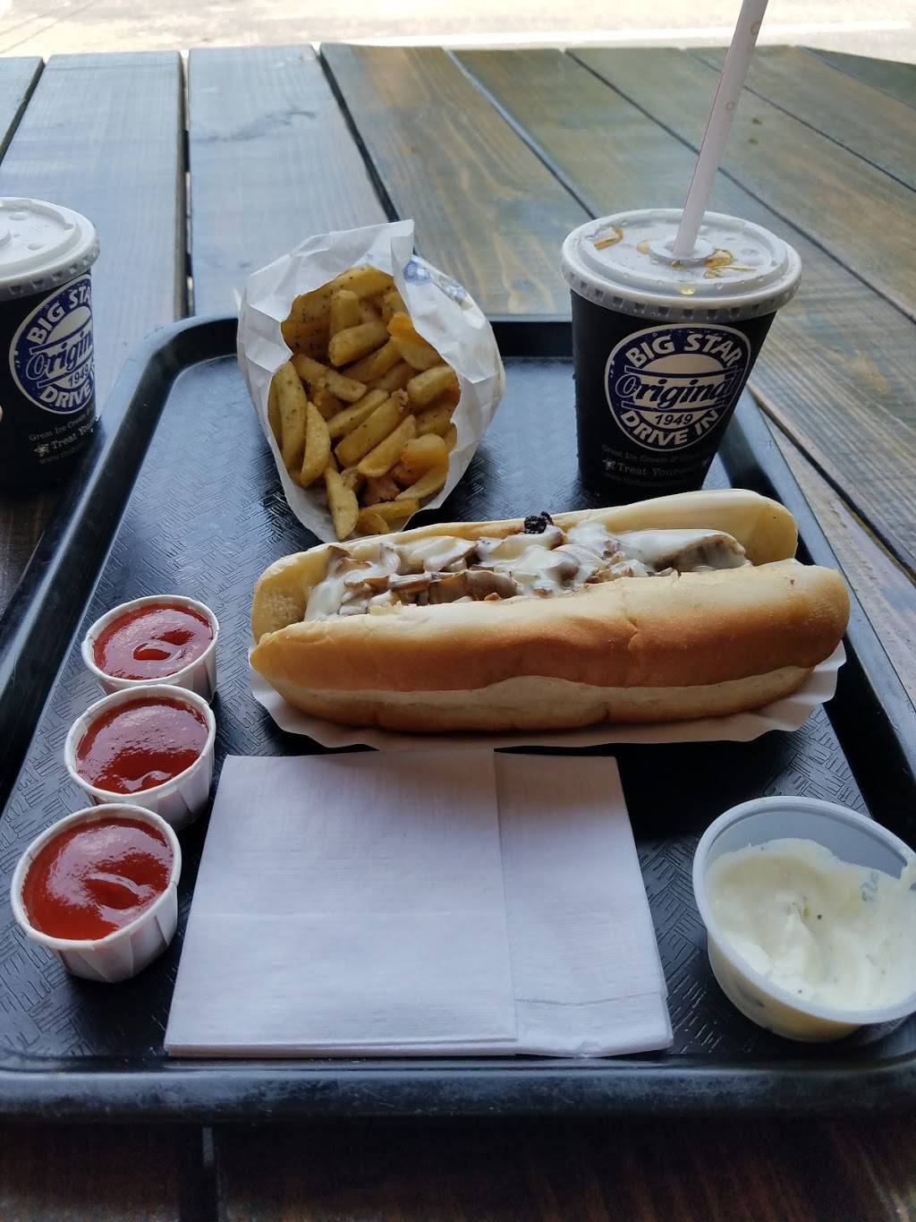 Big Star Drive-In | restaurant | 1833 W Main St, Stroudsburg, PA 18360, USA | 5704210547 OR +1 570-421-0547