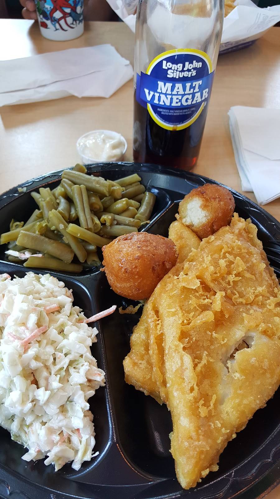 Long John Silvers | restaurant | 1316 Volunteer Pkwy, Bristol, TN 37620, USA | 4237649033 OR +1 423-764-9033