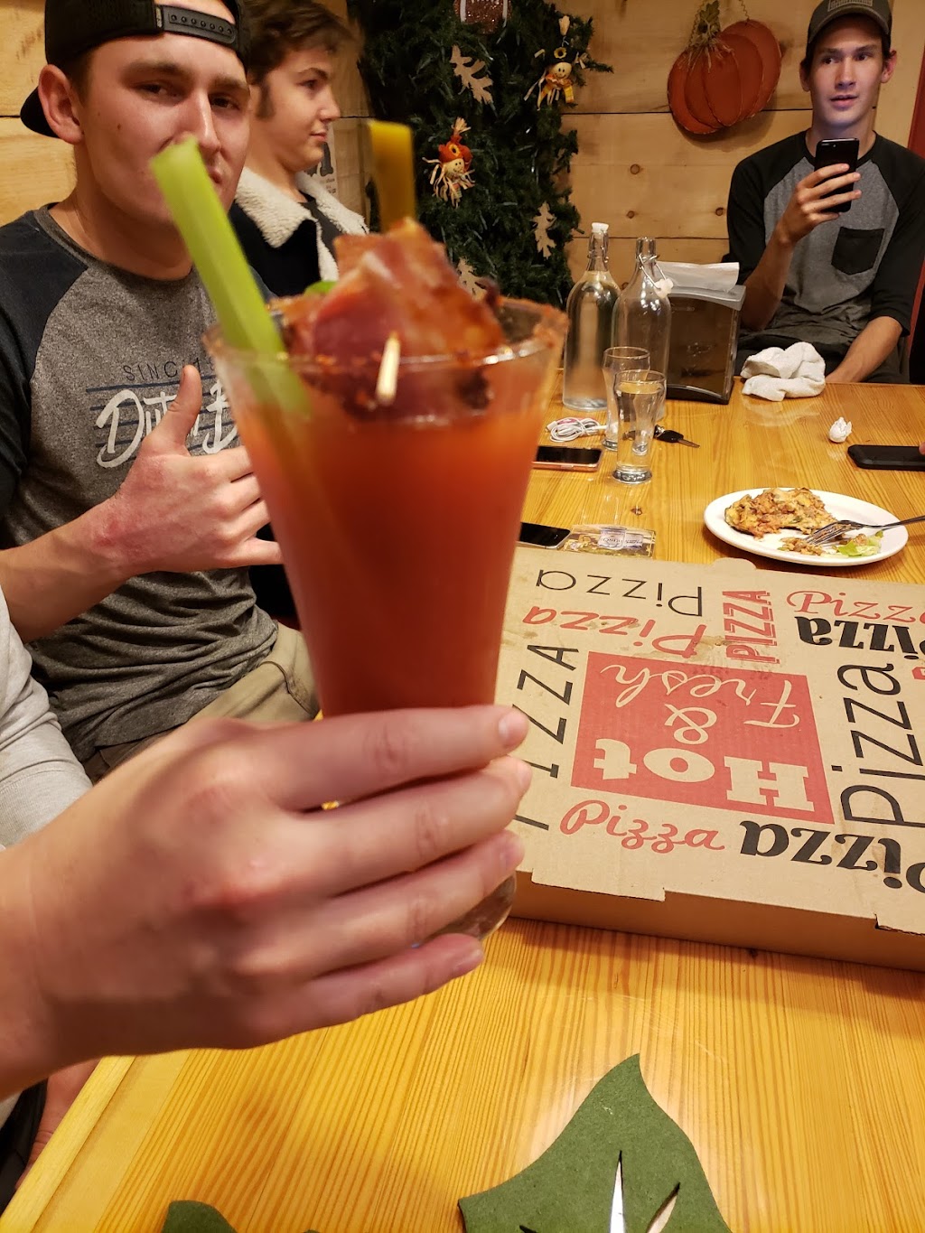 Wilderville Pizza Cafe | restaurant | 7845 Redwood Hwy, Wilderville, OR 97543, USA | 5416593775 OR +1 541-659-3775