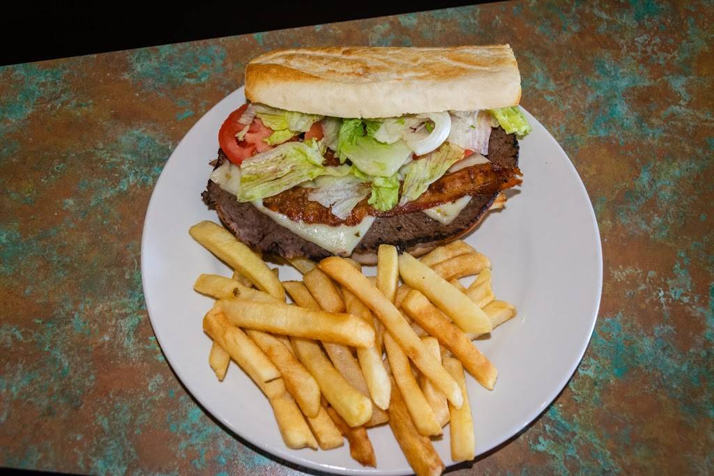 Louisiana Poboys - Johnston | restaurant | 5445 Johnston St, Lafayette, LA 70503, USA | 3379844191 OR +1 337-984-4191