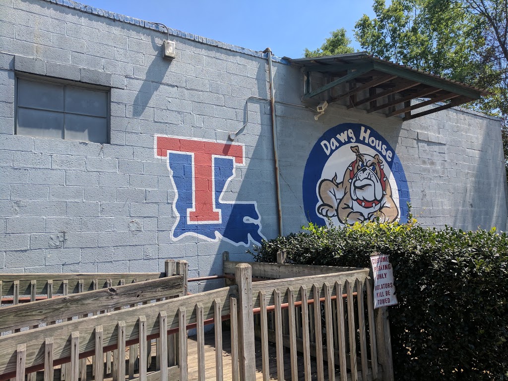 Dawg House Sports Grill | restaurant | 102 N Homer St, Ruston, LA 71270, USA | 3185131188 OR +1 318-513-1188