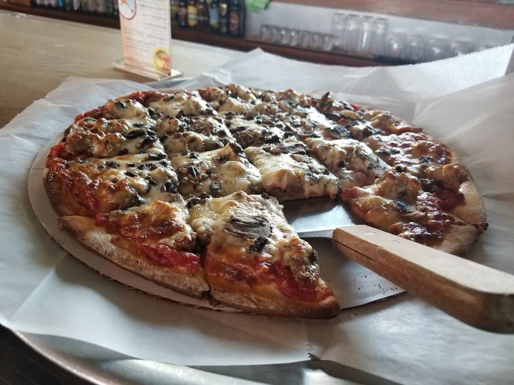 Lake George Lodge | restaurant | 10433 196th Ave, Bristol, WI 53104, USA | 2628572555 OR +1 262-857-2555