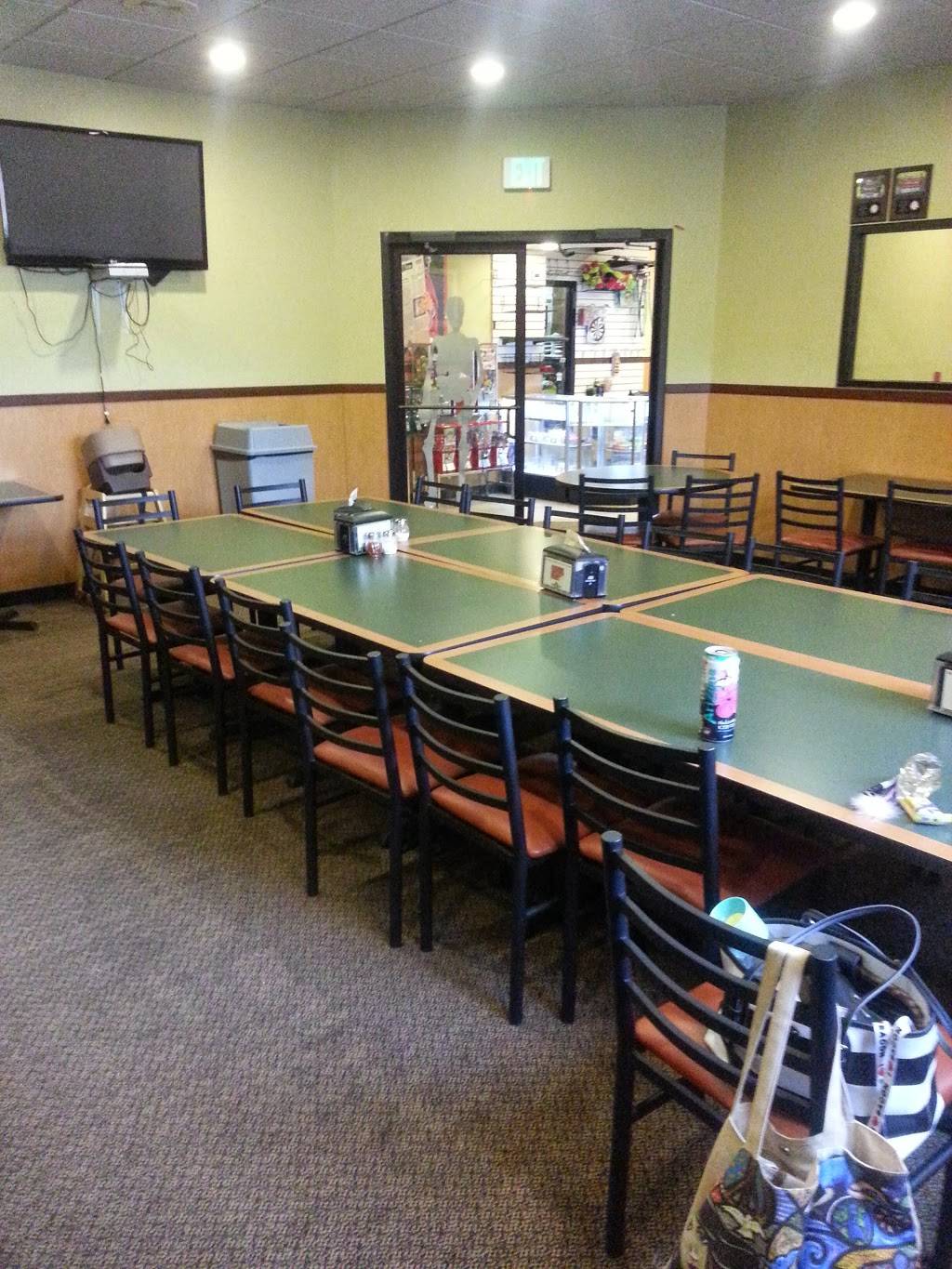 Round Table Pizza | meal delivery | 1938 Oak Park Blvd, Pleasant Hill, CA 94523, USA | 9259309004 OR +1 925-930-9004