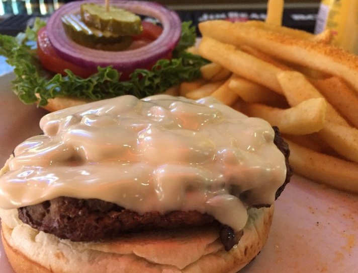 Baseys Downtown Grill | restaurant | 1151, 419 S West St, Indianapolis, IN 46225, USA | 3176026900 OR +1 317-602-6900