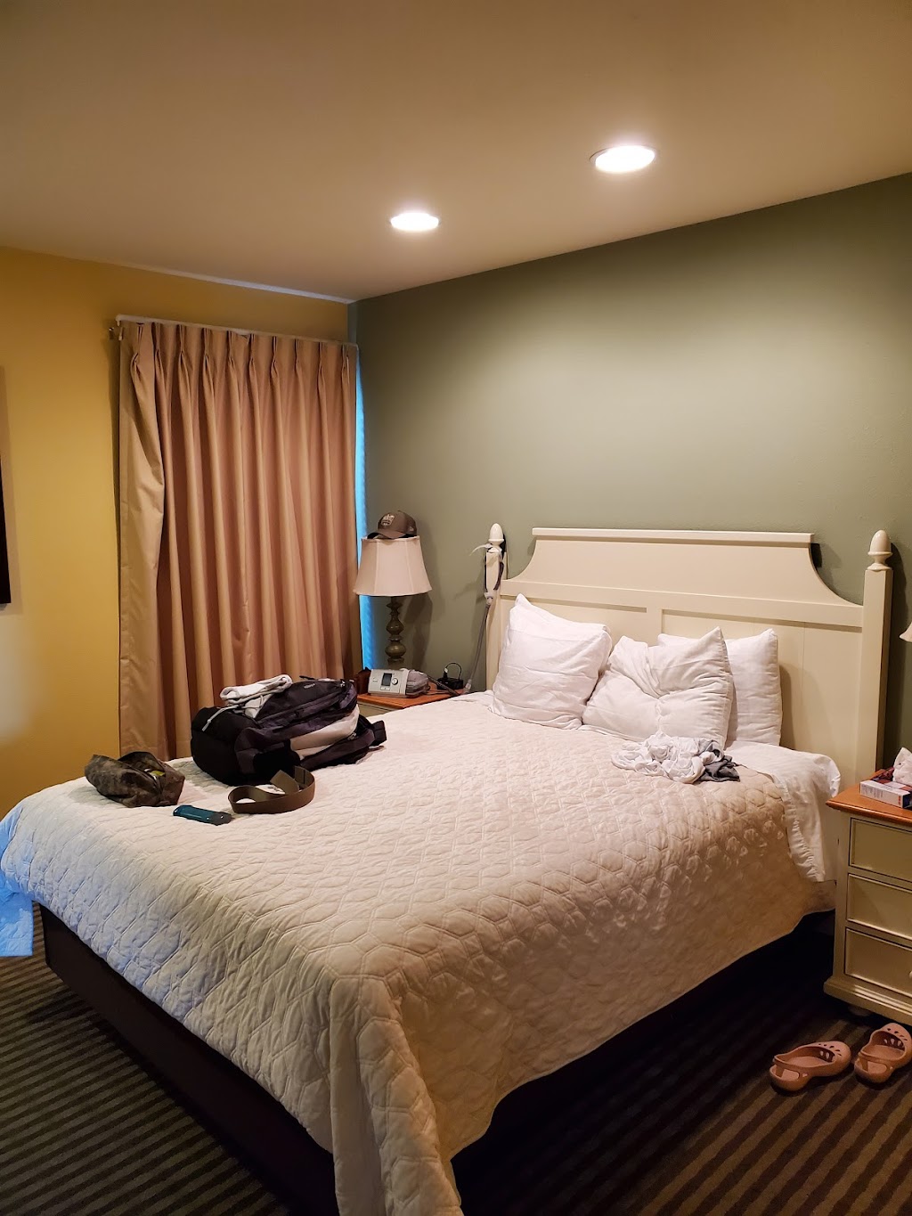 Embarcadero Resort Hotel & Marina | night club | 1000 SE Bay Blvd., Newport, OR 97365, USA | 5412658521 OR +1 541-265-8521