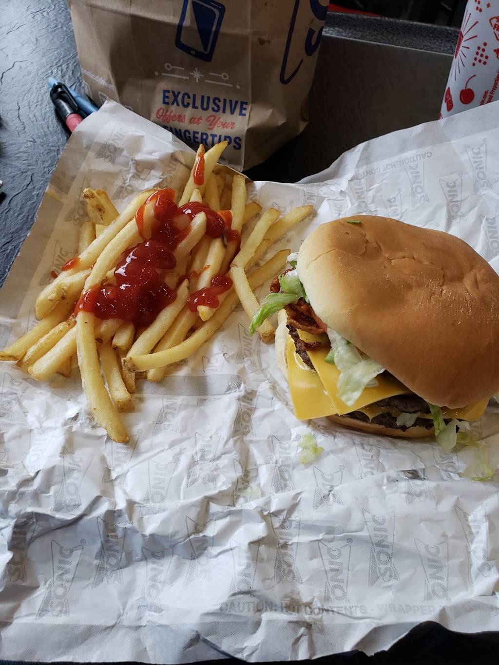 Sonic Drive-In | restaurant | 1204 E Main St, Itasca, TX 76055, USA | 2546879256 OR +1 254-687-9256