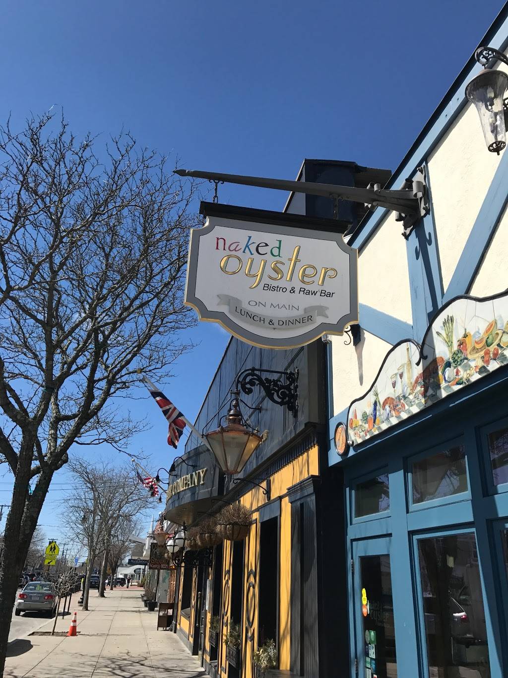 The Naked Oyster Bistro & Raw Bar | restaurant | 410 Main St, Hyannis, MA 02601, USA | 5087786500 OR +1 508-778-6500