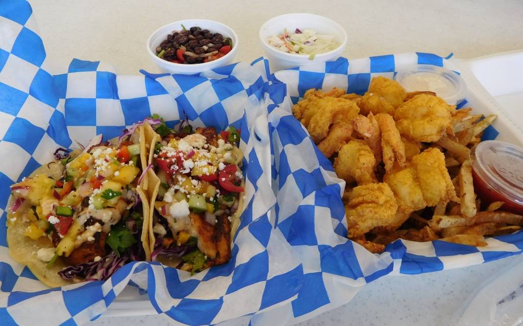 Atkins Seafood | restaurant | 300 Ferris Ave, Waxahachie, TX 75165, USA | 2144635490 OR +1 214-463-5490