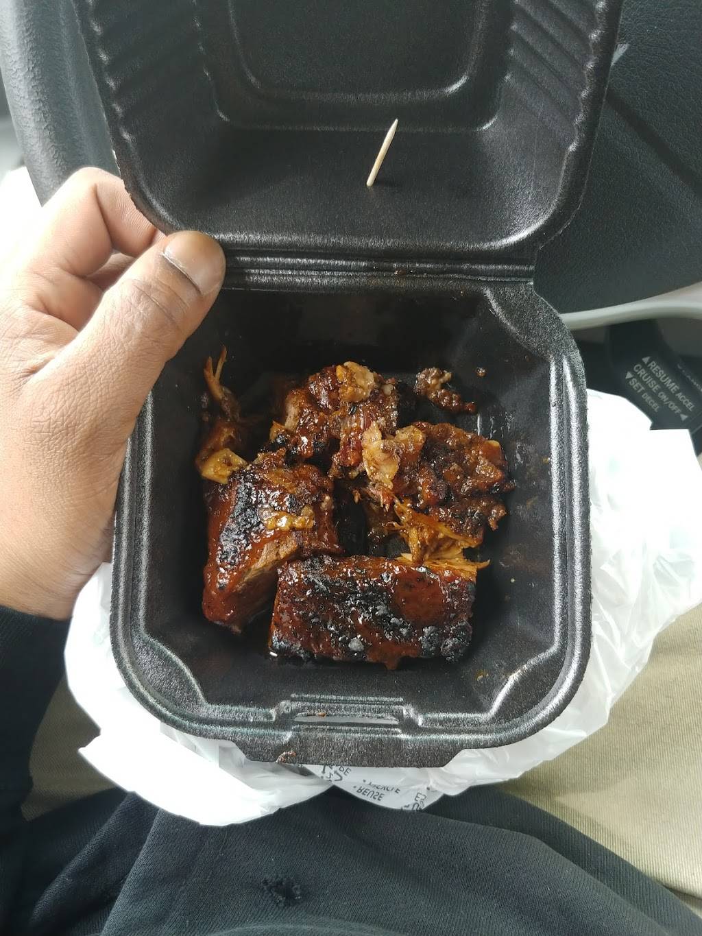 Yergys State Road BBQ | restaurant | 1447-1455 S Main St, Bluffton, IN 46714, USA | 2608244950 OR +1 260-824-4950