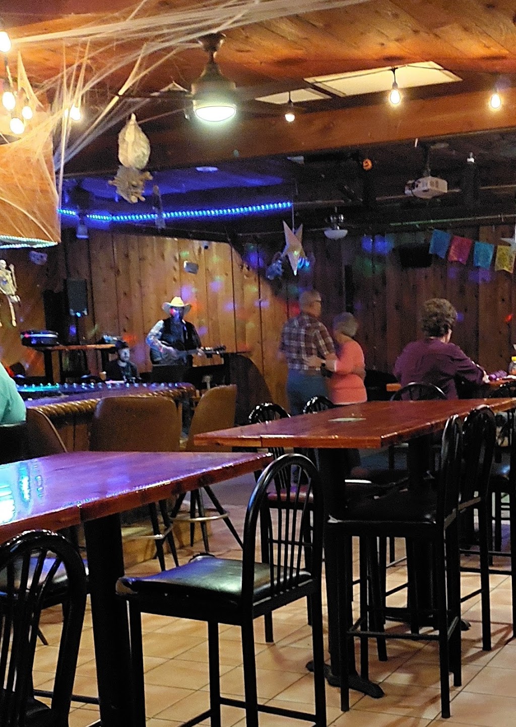 Brahma Bull | restaurant | 2405 US-441, Okeechobee, FL 34974, USA | 8634670050 OR +1 863-467-0050