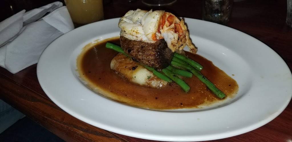 Atria | restaurant | 137 Main St, Edgartown, MA 02539, USA | 5086275850 OR +1 508-627-5850