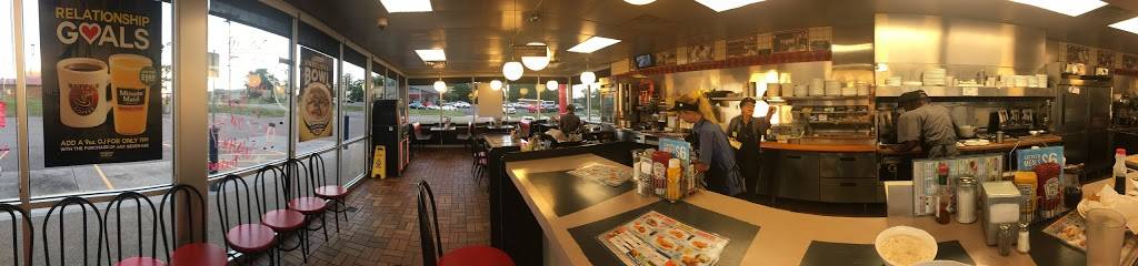 Waffle House | meal takeaway | 2391 E Sharon Rd, Sharonville, OH 45241, USA | 5137715099 OR +1 513-771-5099