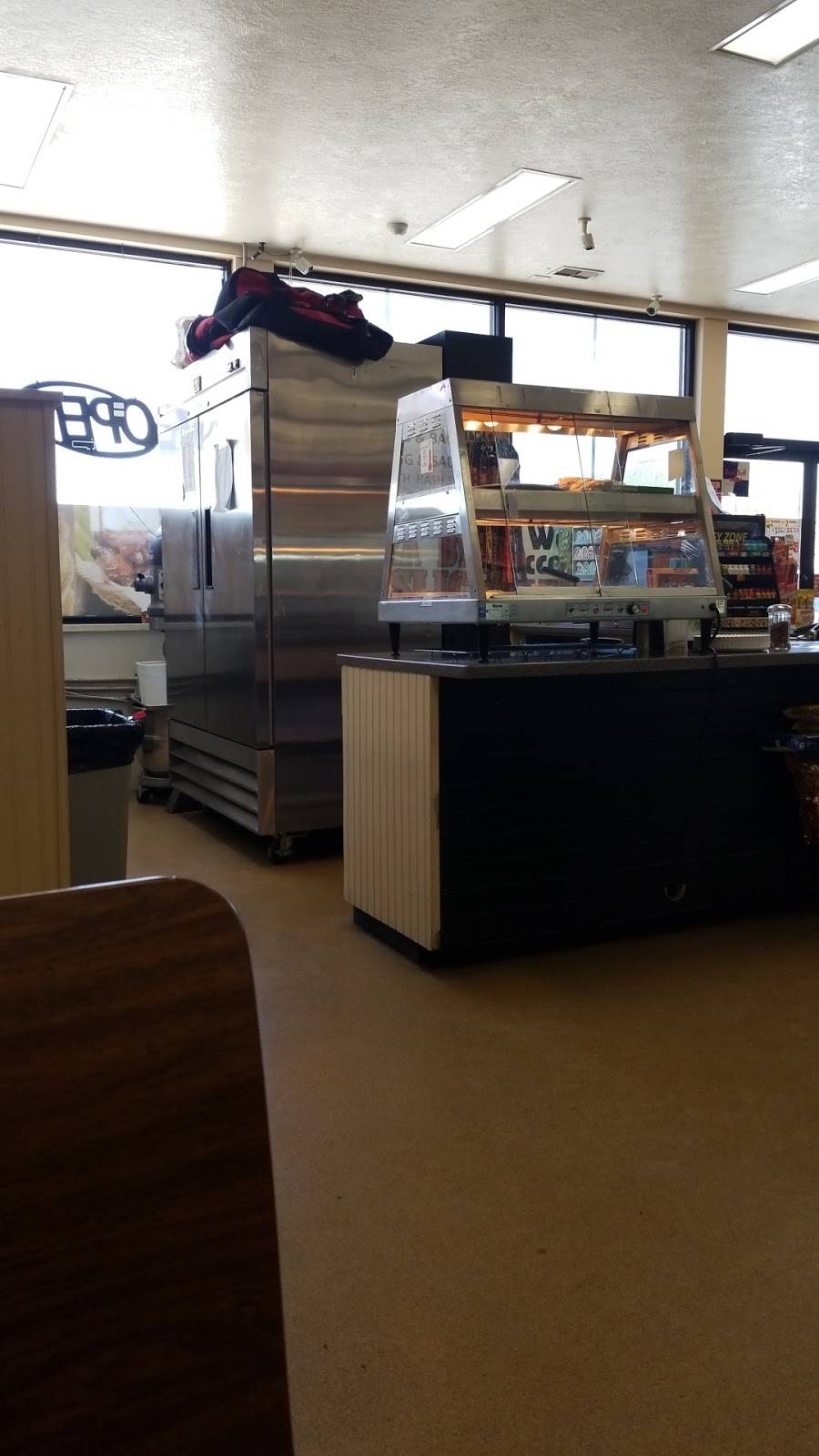 Hometown Pizza | meal delivery | 230 E Main St, Grantsville, UT 84029, USA | 4358849999 OR +1 435-884-9999