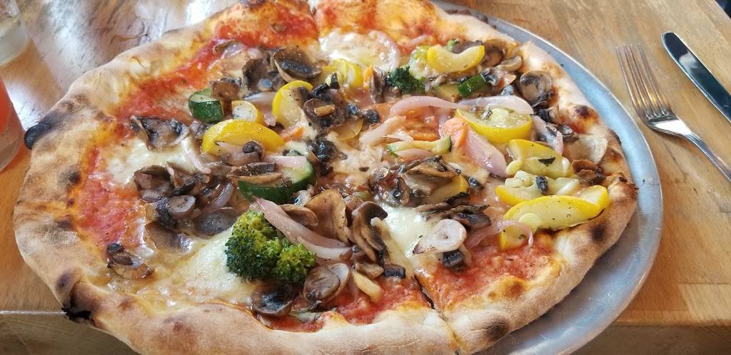 Fumo Pizza-Bar-Pasta | restaurant | 1600 Amsterdam Ave, New York, NY 10031, USA | 6466926675 OR +1 646-692-6675