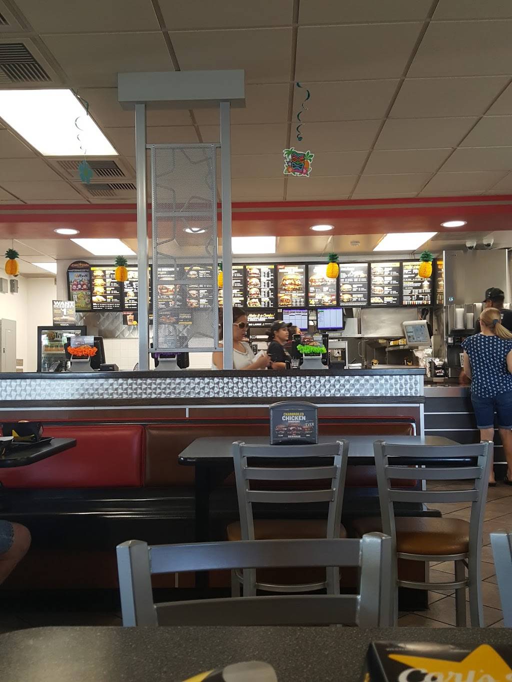 Carls Jr. | restaurant | 69 W Nuevo Rd, Perris, CA 92571, USA | 9519433266 OR +1 951-943-3266
