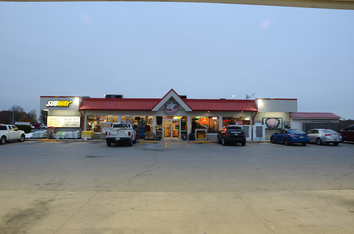 All-American Stores | restaurant | 6467 Merchants Dr, Laotto, IN 46763, USA | 2603573377 OR +1 260-357-3377