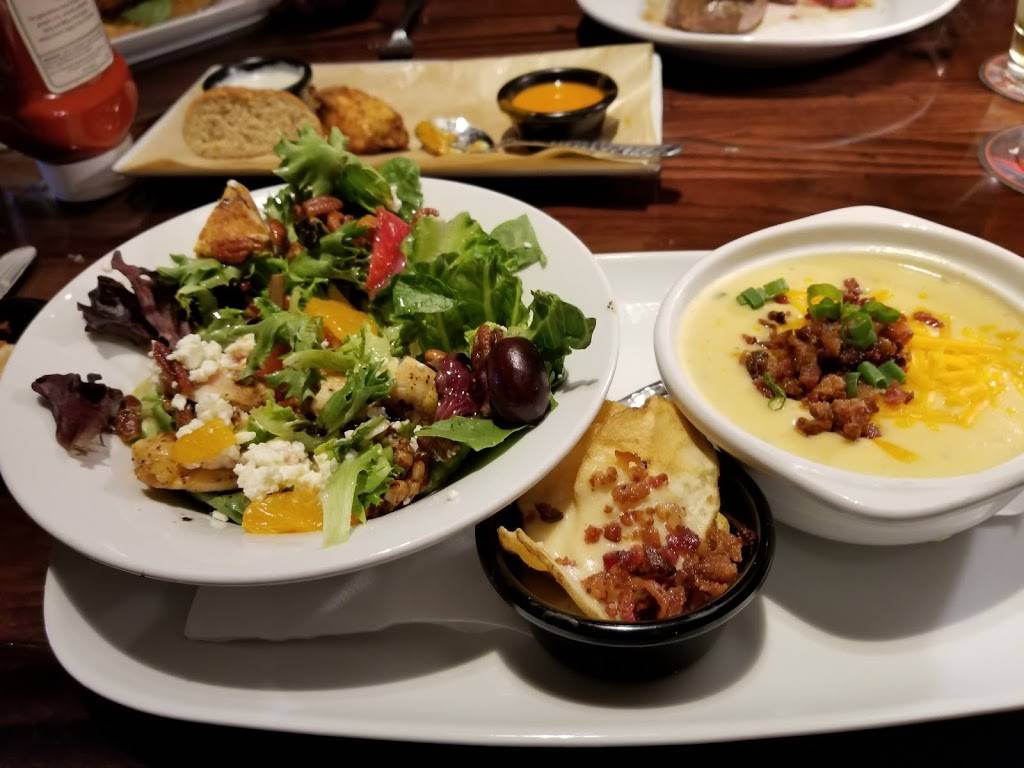 LongHorn Steakhouse | meal takeaway | 20990 Salmon Run Loop West, Watertown, NY 13601, USA | 3157880607 OR +1 315-788-0607