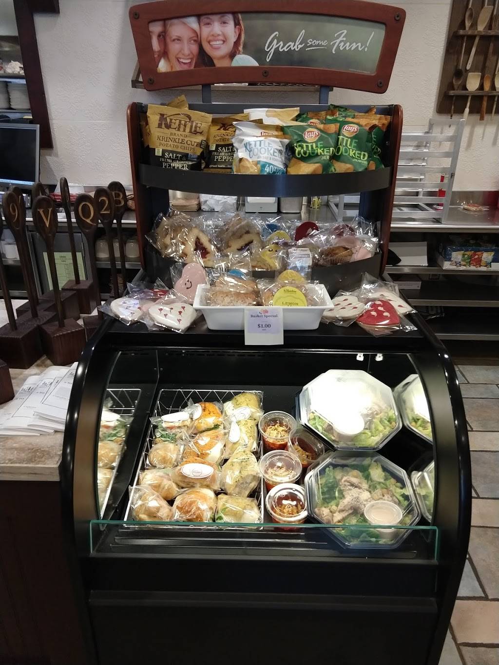 la Madeleine | restaurant | 440 Hilltop Ave, Lexington, KY 40508, USA | 8593237155 OR +1 859-323-7155