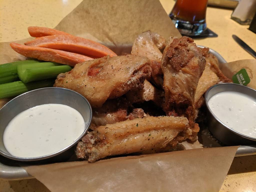 Buffalo Wild Wings | meal takeaway | 1505 Rocky Mountain Ave, Loveland, CO 80538, USA | 9704611999 OR +1 970-461-1999