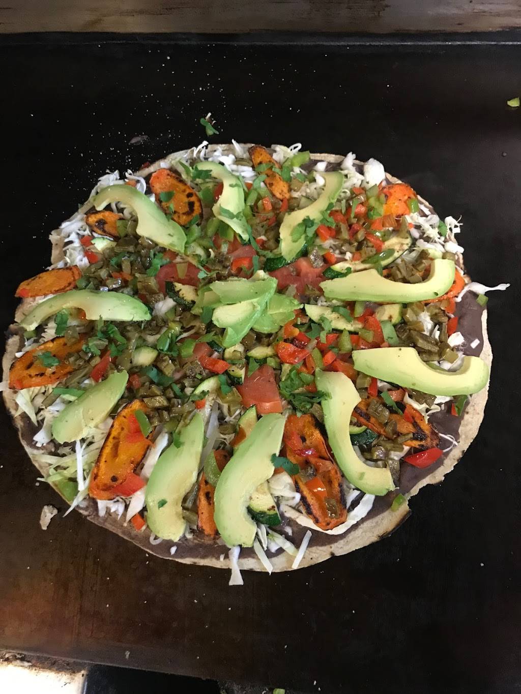 Hierve El Agua | restaurant | 2005 W 8th St, Los Angeles, CA 90057, USA | 2132632665 OR +1 213-263-2665