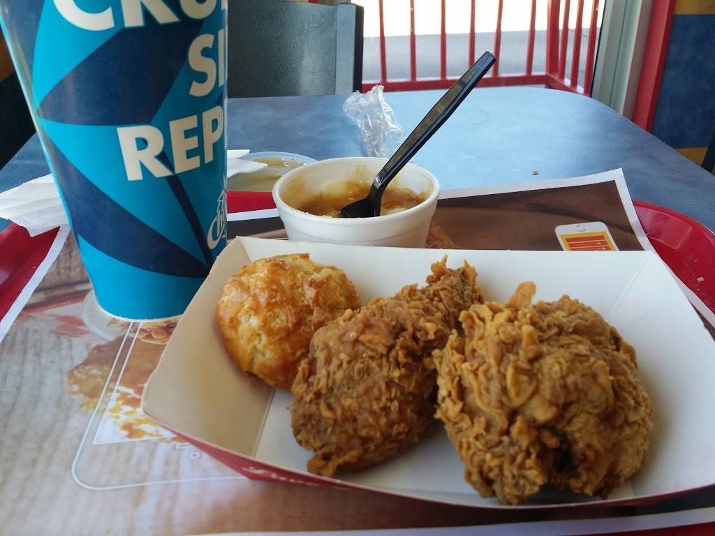 Churchs Chicken | restaurant | 2231 N Collins St, Arlington, TX 76011, USA | 8178615788 OR +1 817-861-5788