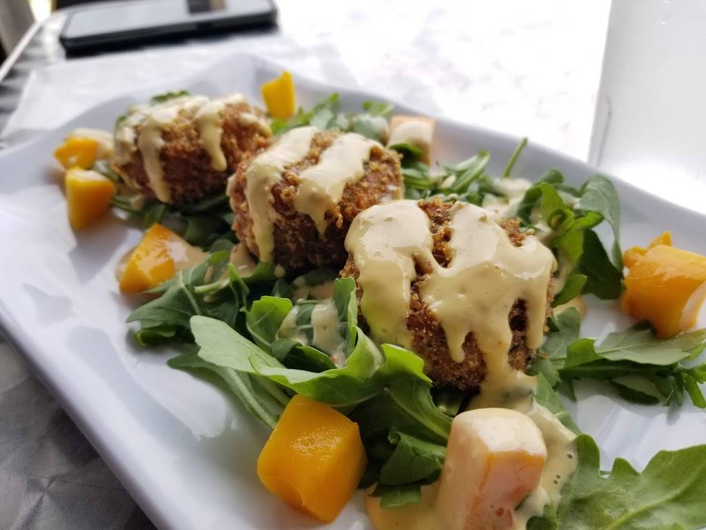 The Trap | restaurant | 117 Perkins Cove Rd, Ogunquit, ME 03907, USA | 2072511650 OR +1 207-251-1650