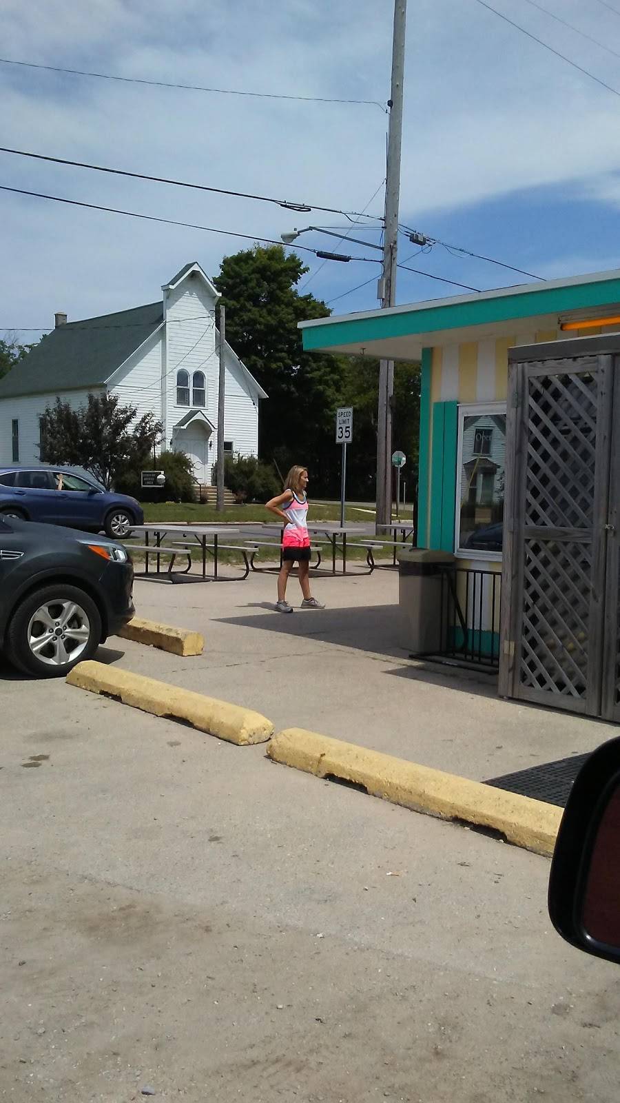 Frankfort Dairy Maid | restaurant | 1017-1021 Forest Ave, Frankfort, MI 49635, USA | 2318710126 OR +1 231-871-0126