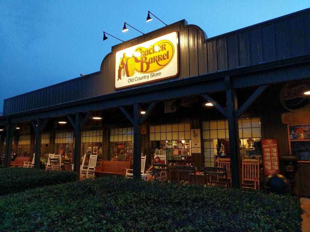 Cracker Barrel Old Country Store | restaurant | 2350 N Interstate Hwy 35 N, Round Rock, TX 78681, USA | 5122180822 OR +1 512-218-0822