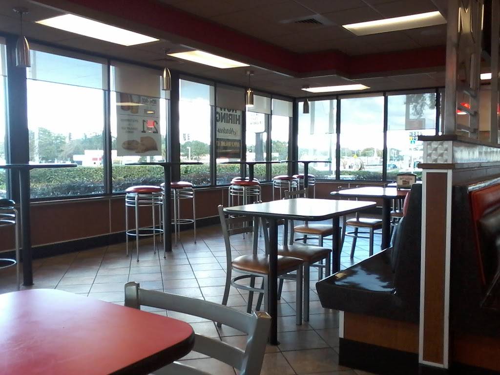 Hardees | restaurant | 1909 FL-60, Valrico, FL 33594, USA | 8136543320 OR +1 813-654-3320