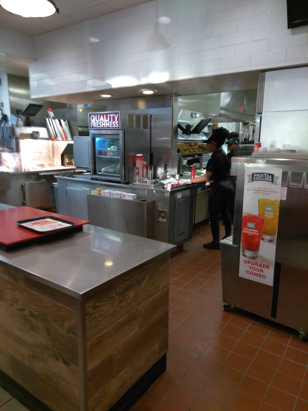 Wendys | restaurant | 1561 GA-20, Conyers, GA 30012, USA | 7707616000 OR +1 770-761-6000