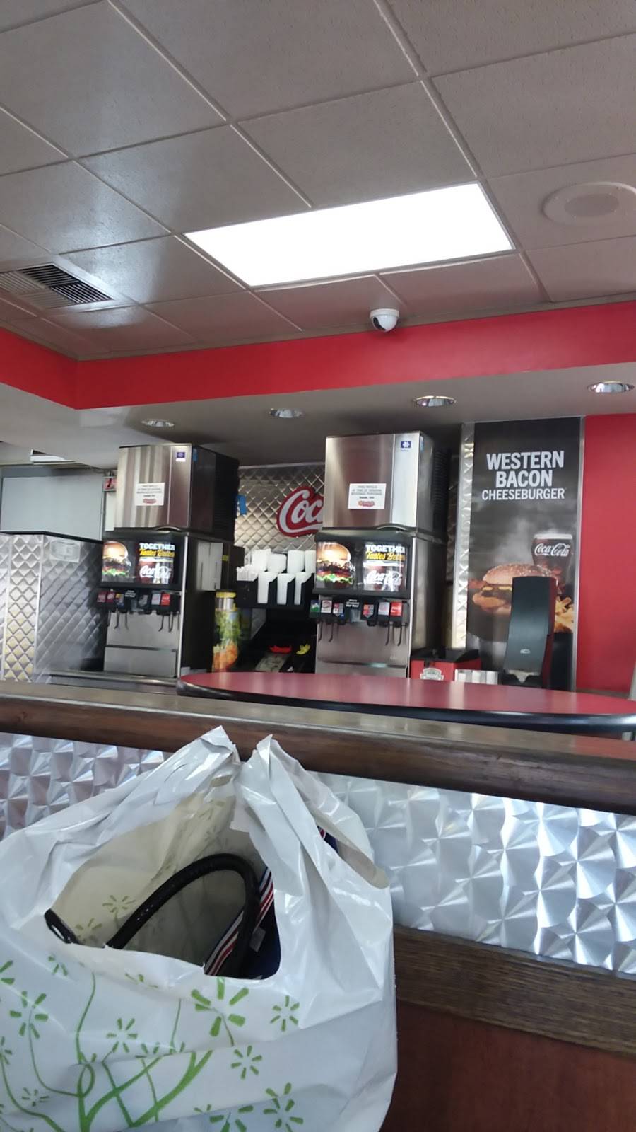 Carls Jr. | restaurant | 1280 Valley Pkwy, Escondido, CA 92027, USA | 7607476116 OR +1 760-747-6116