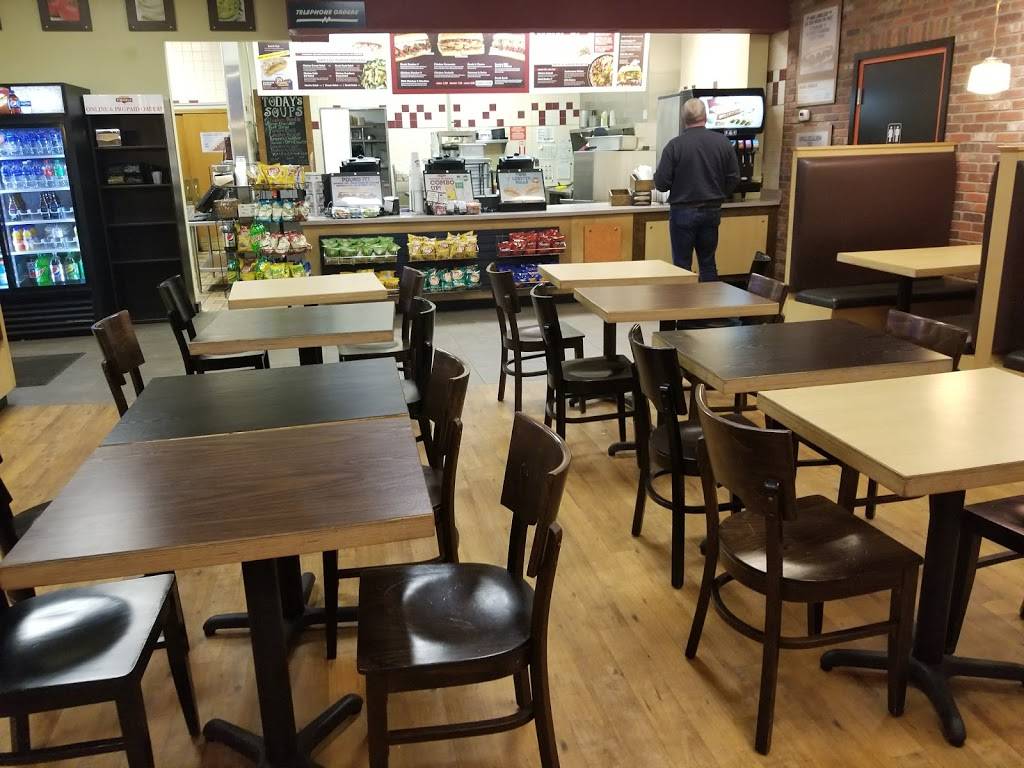 DAngelo Grilled Sandwiches | restaurant | 600 Page St, Avon, MA 02322, USA | 5085808338 OR +1 508-580-8338