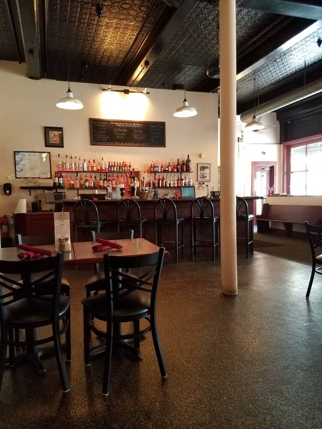 Riverfront Barbeque & Grille | restaurant | 300 Water St, Augusta, ME 04330, USA | 2076228899 OR +1 207-622-8899