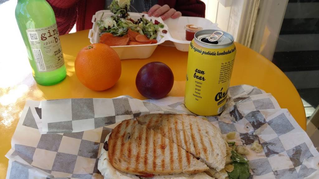 Vittles Market & Eatery | restaurant | 14015 Ranch Rd 12 #1, Wimberley, TX 78676, USA | 5125202532 OR +1 512-520-2532