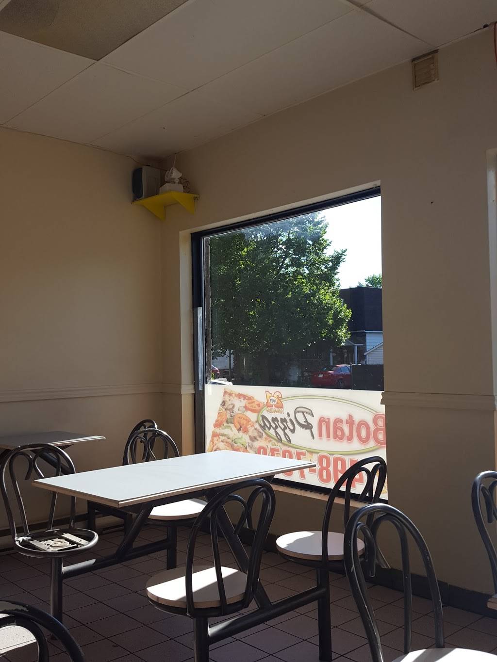 Botan Pizza | restaurant | 13880 Rue de Montigny, Montréal, QC H1A 3V3, Canada | 5144987878 OR +1 514-498-7878