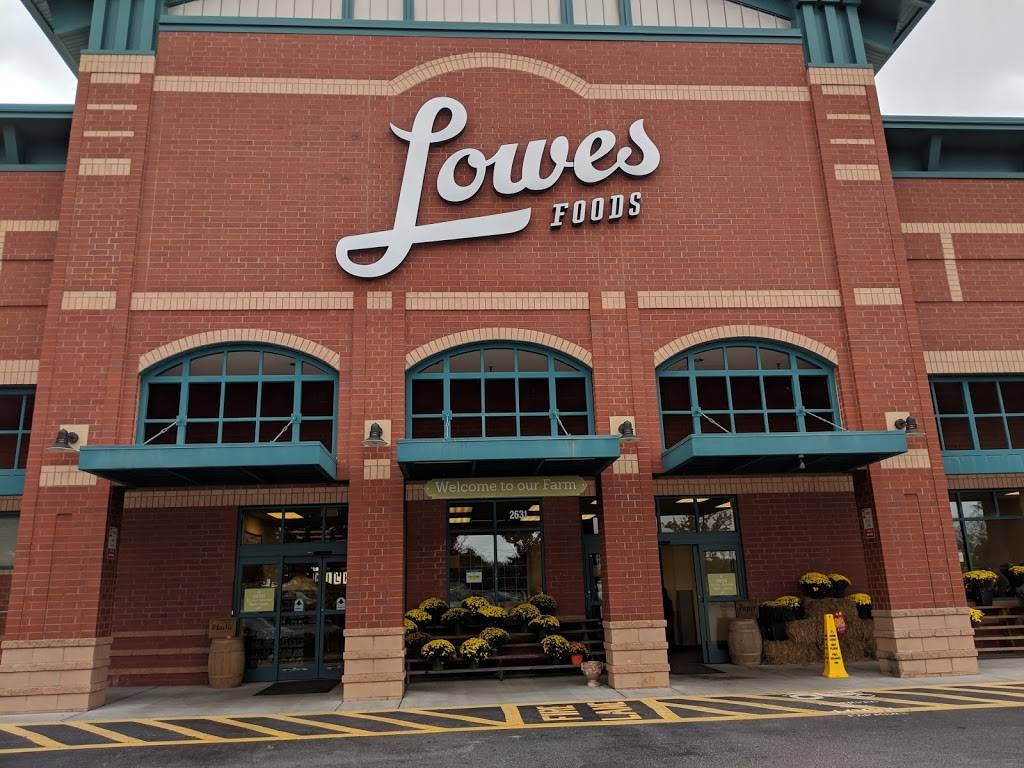 Lowes Foods on NC Hwy 127 | bakery | 2631 NC-127, Hickory, NC 28602, USA | 8282941555 OR +1 828-294-1555