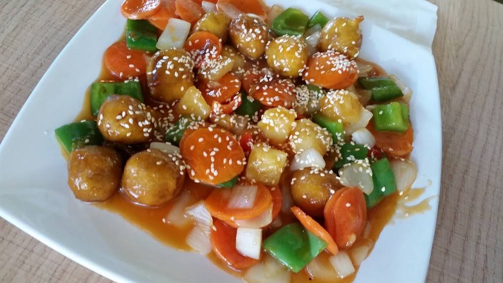 Loving Hut - Litchfield Park | restaurant | 5115 N Dysart Rd #220, Litchfield Park, AZ 85340, USA | 6235365008 OR +1 623-536-5008