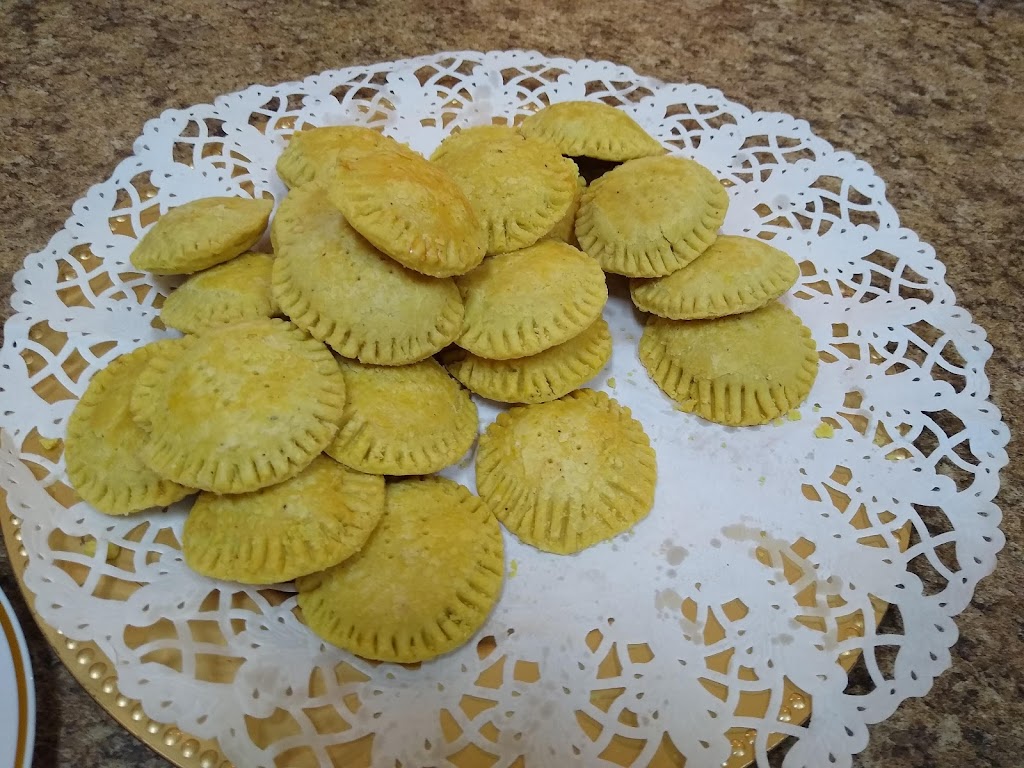 Adom African Cuisine inc | restaurant | 613 E Tremont Ave, Bronx, NY 10457, USA | 7182940792 OR +1 718-294-0792