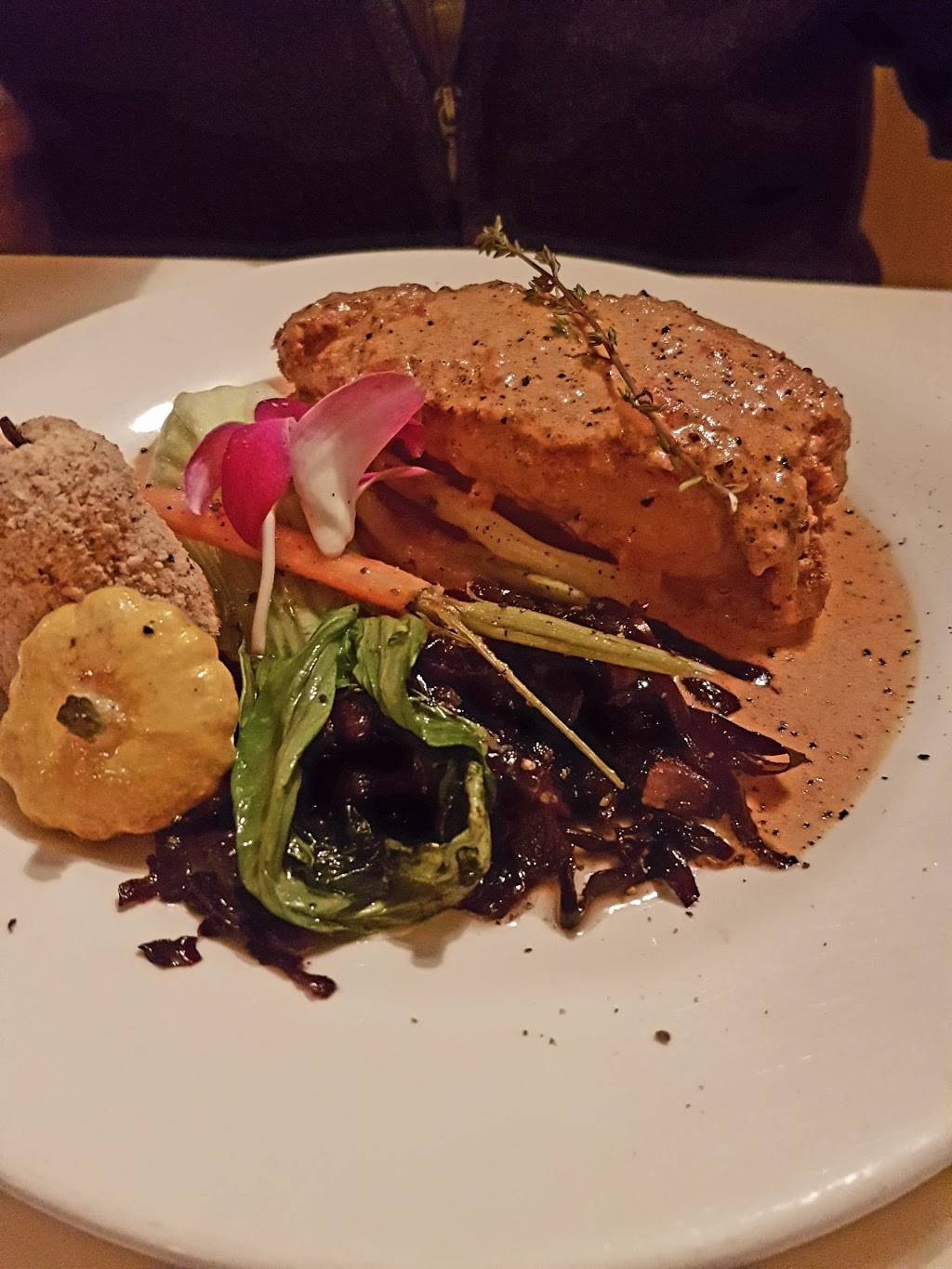 La Plume Blanche | restaurant | 113 Rue Dumont, Vaudreuil-Dorion, QC J7V 1W9, Canada | 4504247744 OR +1 450-424-7744