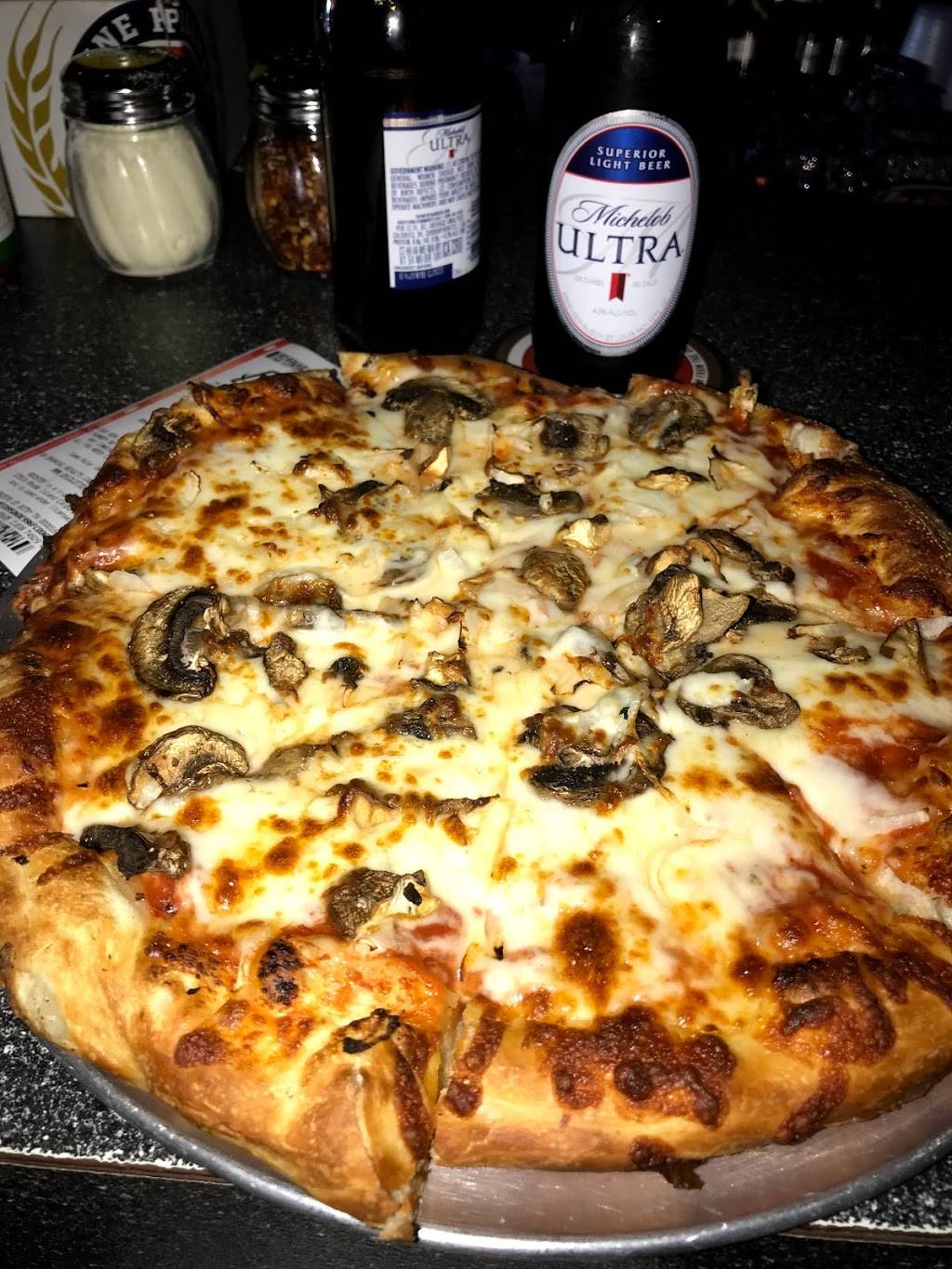 The draft house saloon | restaurant | 1149 Pearl Rd, Brunswick, OH 44212, USA | 3307413685 OR +1 330-741-3685