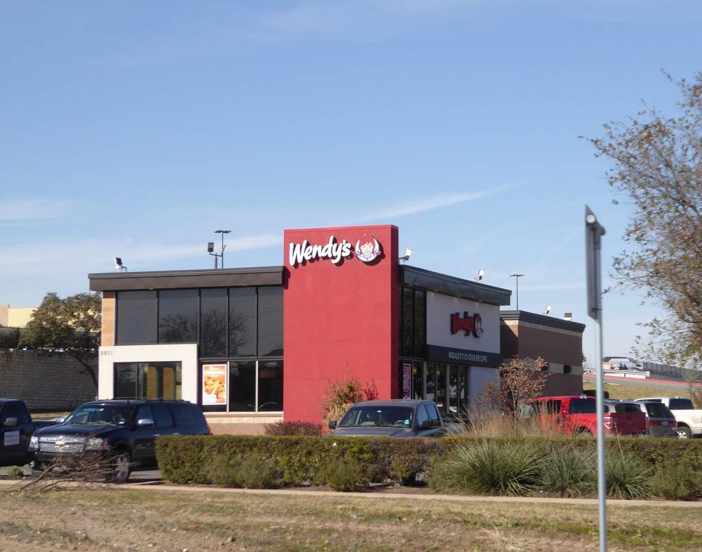 Wendys | restaurant | 2901 E Whitestone Blvd, Cedar Park, TX 78613, USA | 5125962638 OR +1 512-596-2638