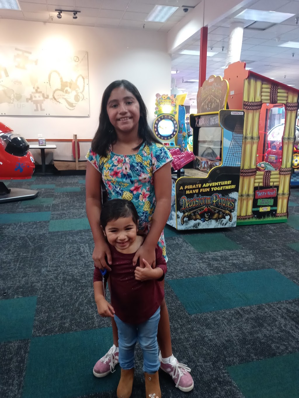 Chuck E. Cheese | restaurant | 1027 Oliver Rd, Fairfield, CA 94533, USA | 7072414004 OR +1 707-241-4004