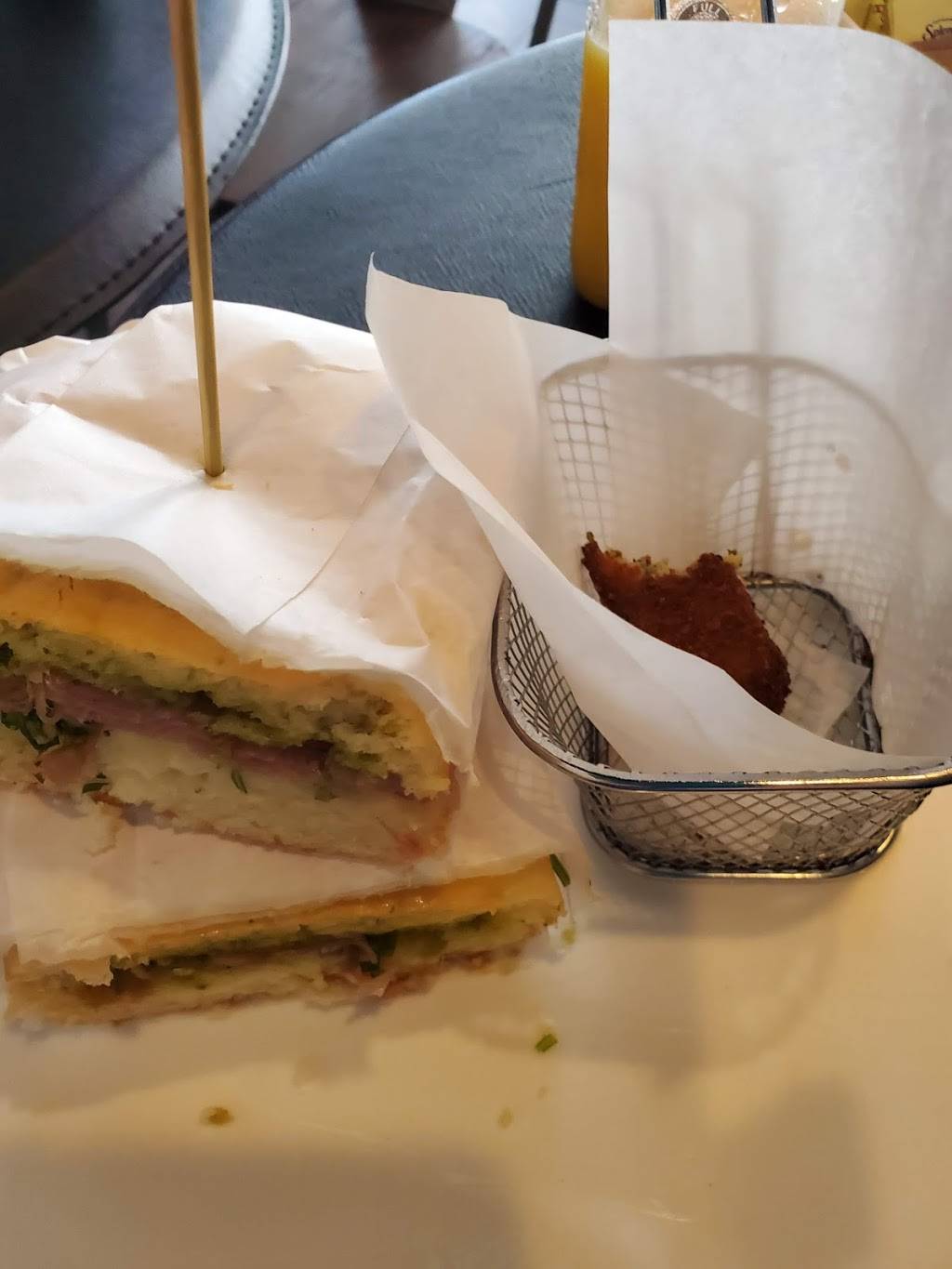 Doras Bakery and Bistro | restaurant | 4702 S Le Jeune Rd, Coral Gables, FL 33146, USA | 3056657818 OR +1 305-665-7818