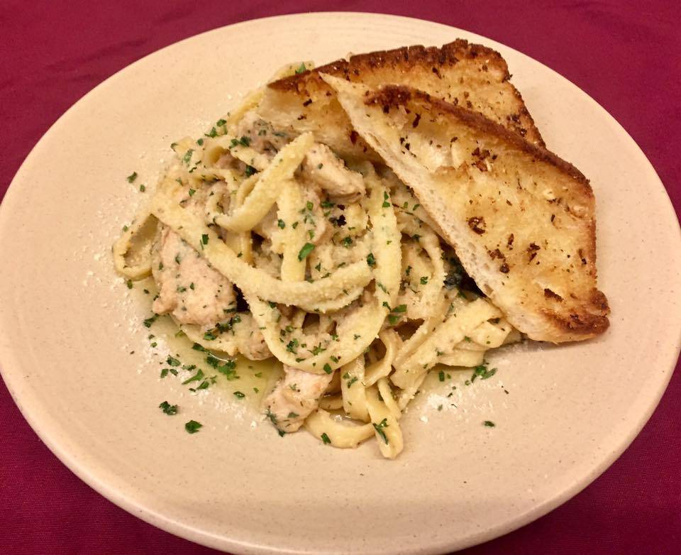 Skyline Cafe Bar & Grill | restaurant | 5090 E Clinton Way, Fresno, CA 93727, USA | 5592523611 OR +1 559-252-3611