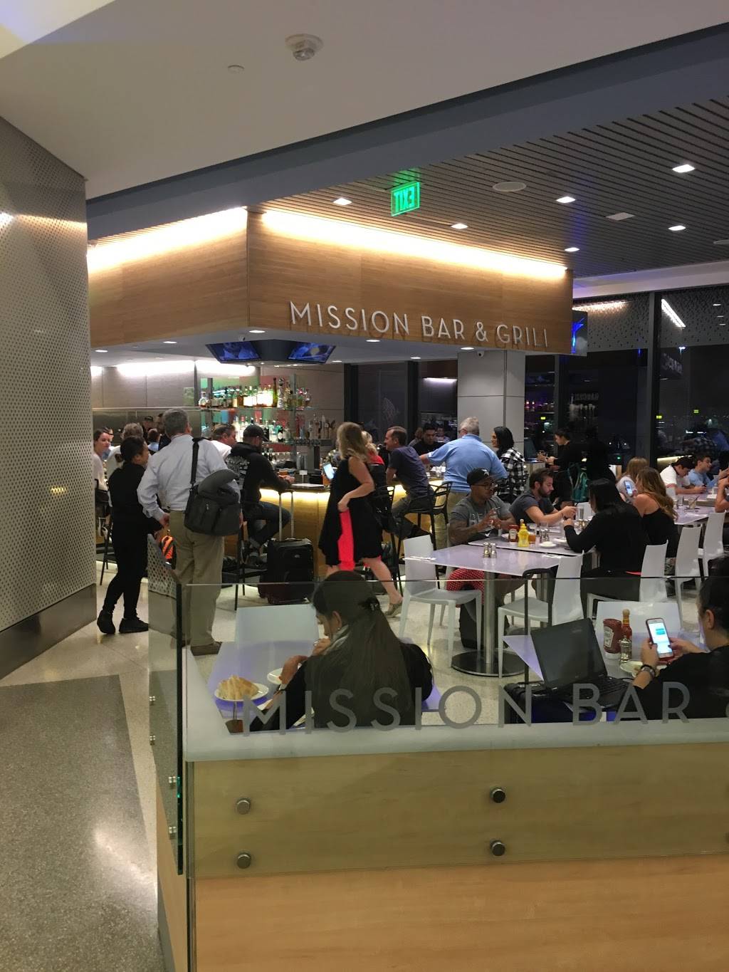 Mission Bar & Grill | restaurant | 712 Domestic Terminals Departures Level, San Francisco, CA 94128, USA | 6508218304 OR +1 650-821-8304